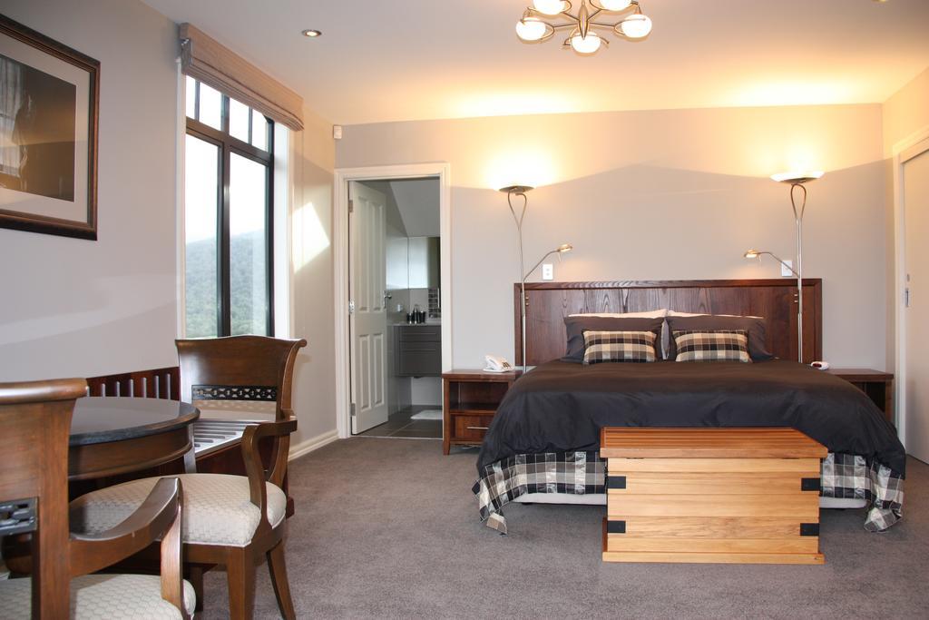 Dock Bay Lodge Te Anau Extérieur photo