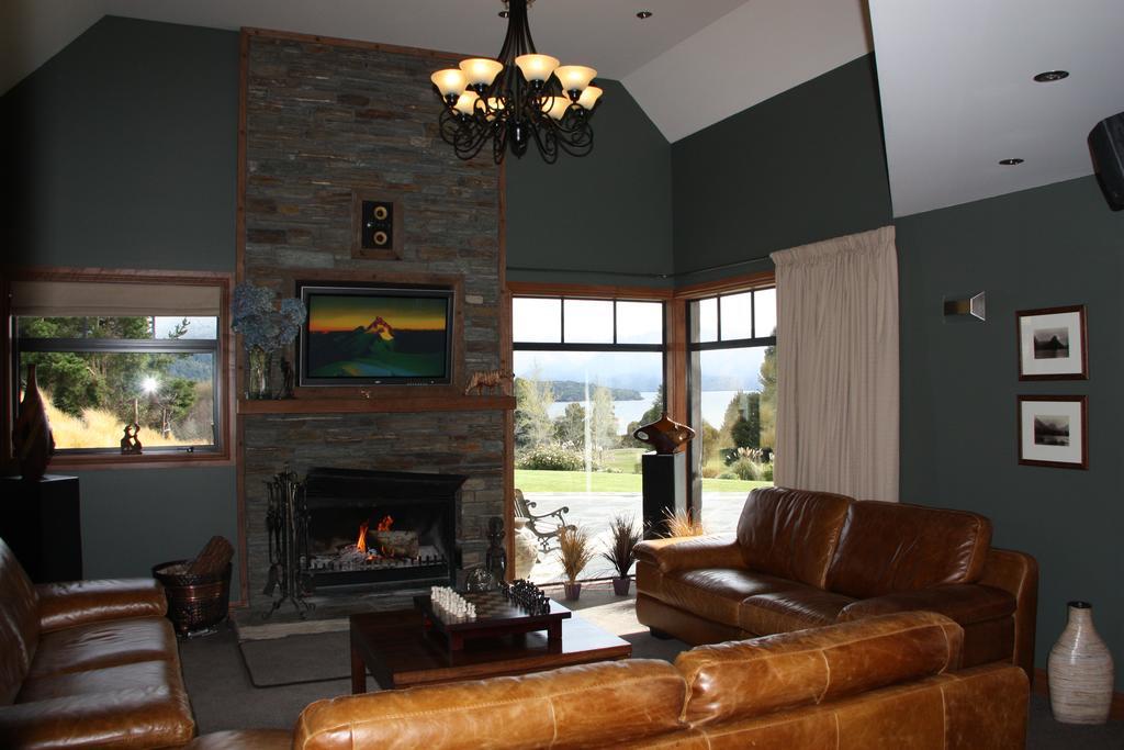 Dock Bay Lodge Te Anau Extérieur photo