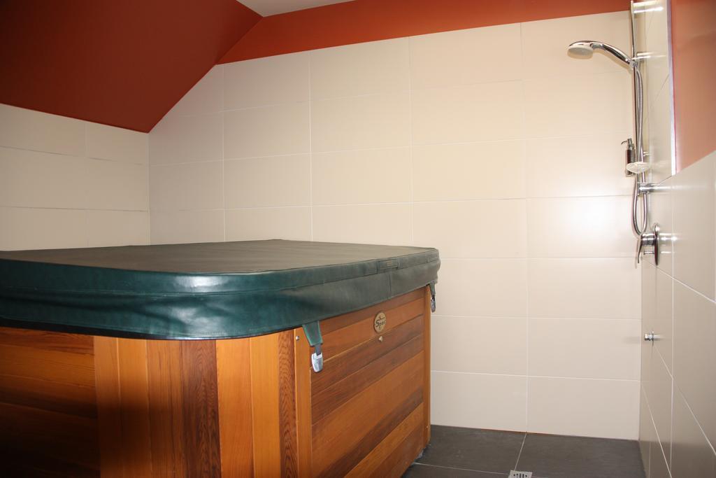 Dock Bay Lodge Te Anau Extérieur photo