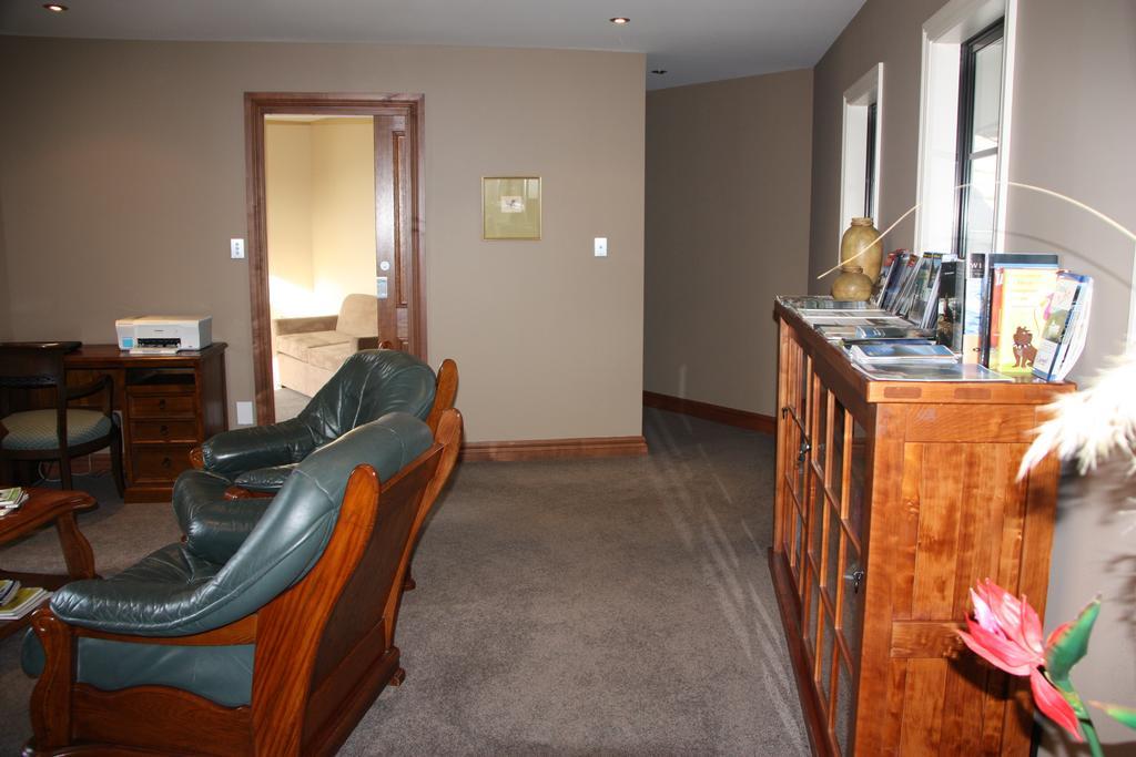Dock Bay Lodge Te Anau Extérieur photo