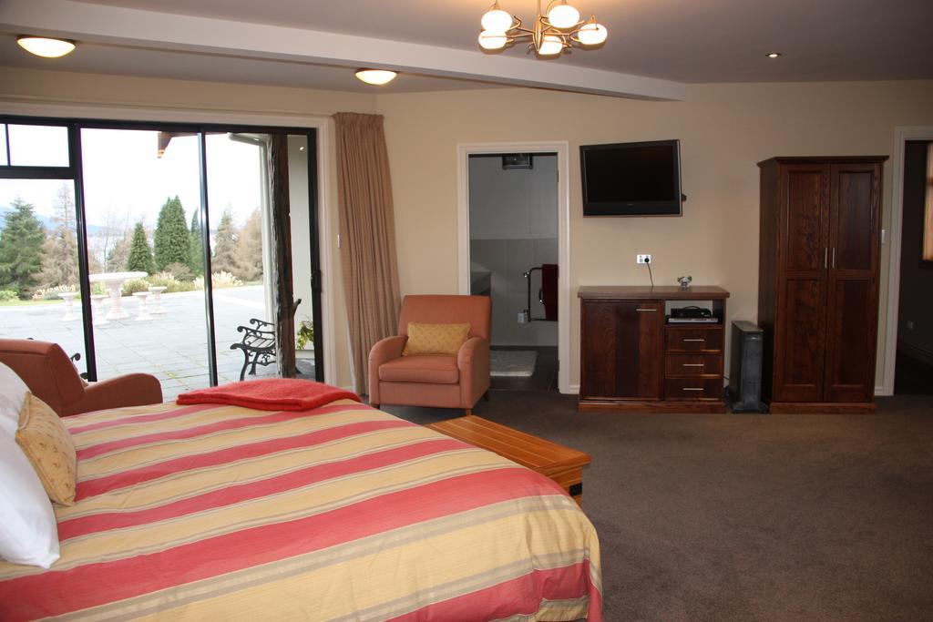 Dock Bay Lodge Te Anau Extérieur photo