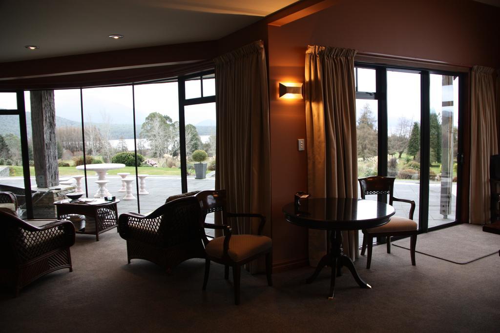 Dock Bay Lodge Te Anau Extérieur photo