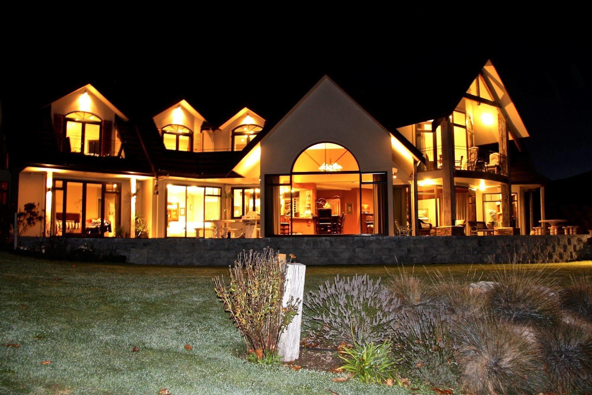 Dock Bay Lodge Te Anau Extérieur photo