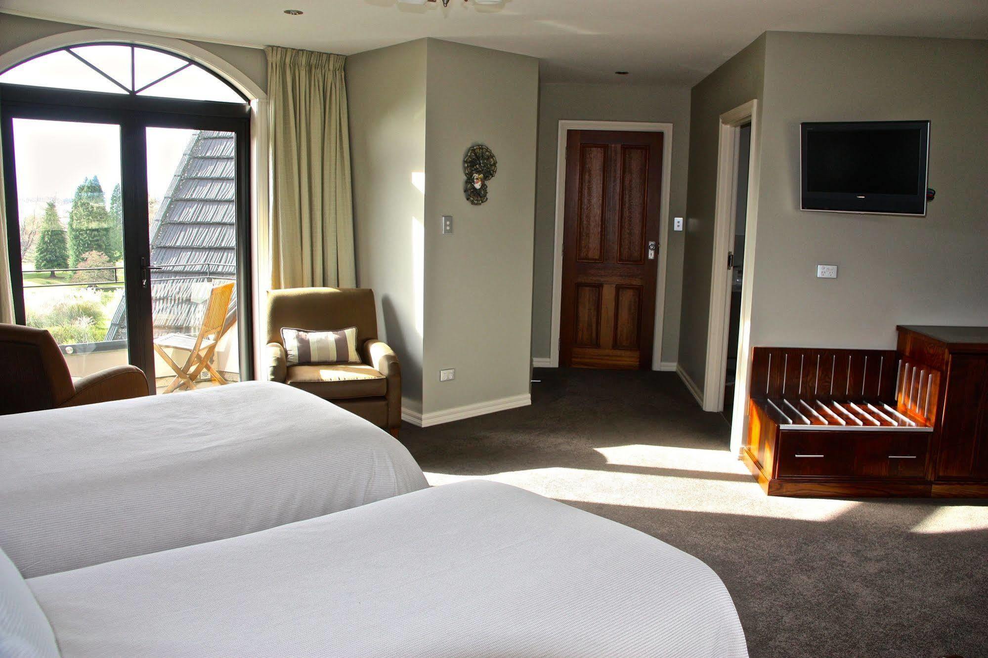 Dock Bay Lodge Te Anau Extérieur photo